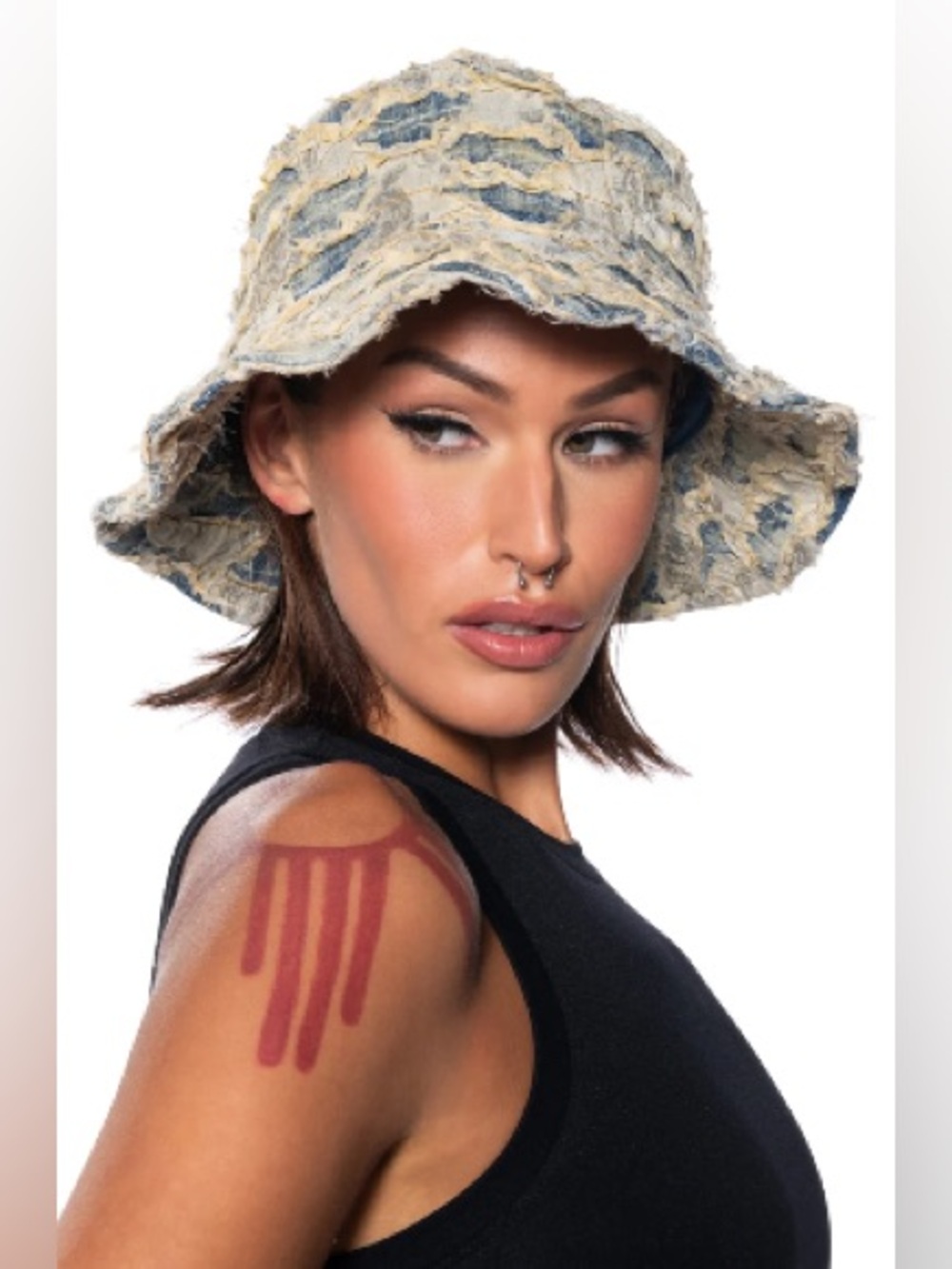 AKIRA ULTIMATE DISTRESSED BUCKET HAT